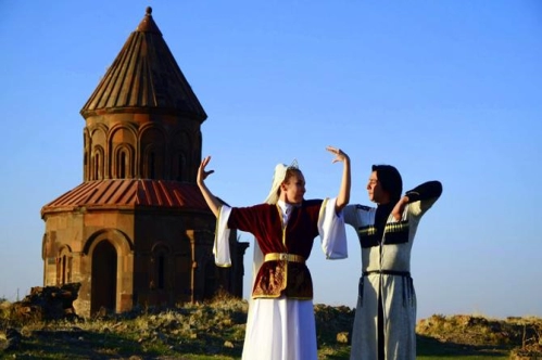 Ani Harabeleri turist akınına uğruyor