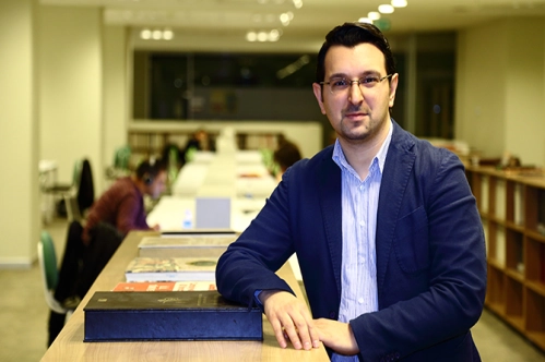 Tez ödülü aldı