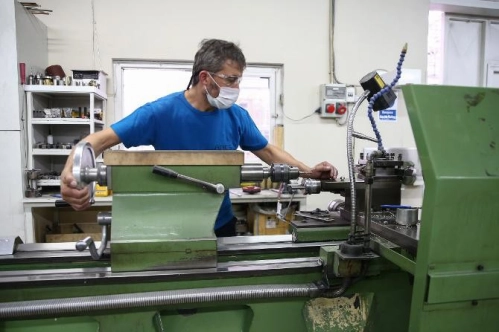 İhracatı otomotiv ve makina sırtladı