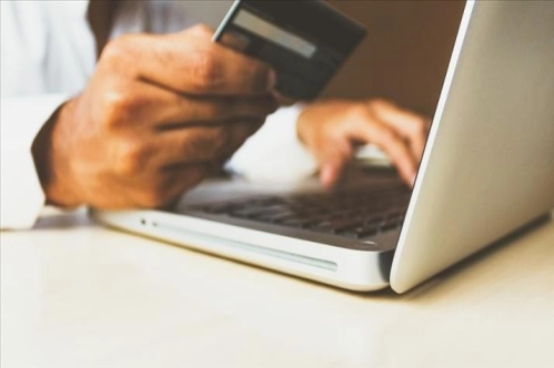 Sevgililer Günü'nde e-ticaret sepetleri yüzde 32.7 arttı