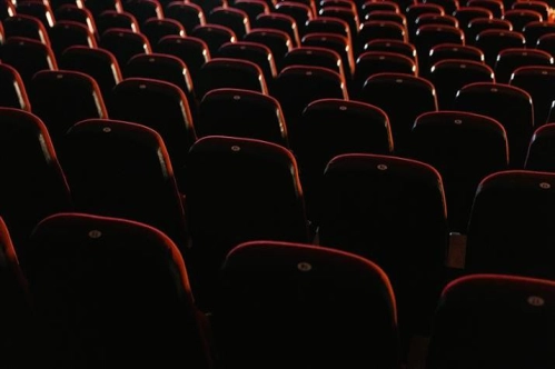Kovid-19'un etkili olduğu 2021'de sinema ve tiyatro seyircisi azaldı