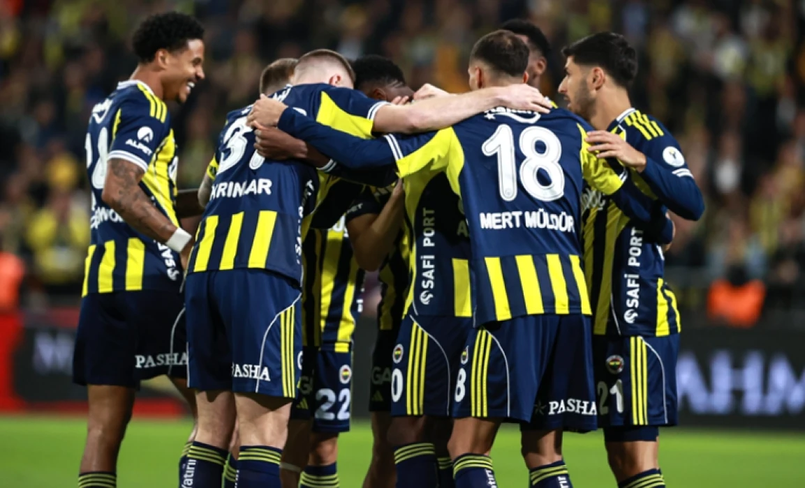 CANLI Fenerbahçe maçı hangi kanalda? Fenerbahçe – Aston Villa maçı kadroları