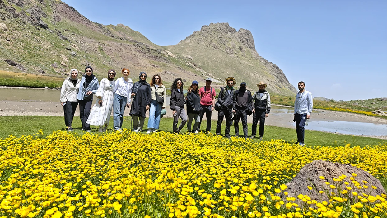 Hakkari doğasıyla büyülüyor: Huzurun yeni turizm rotası oldu