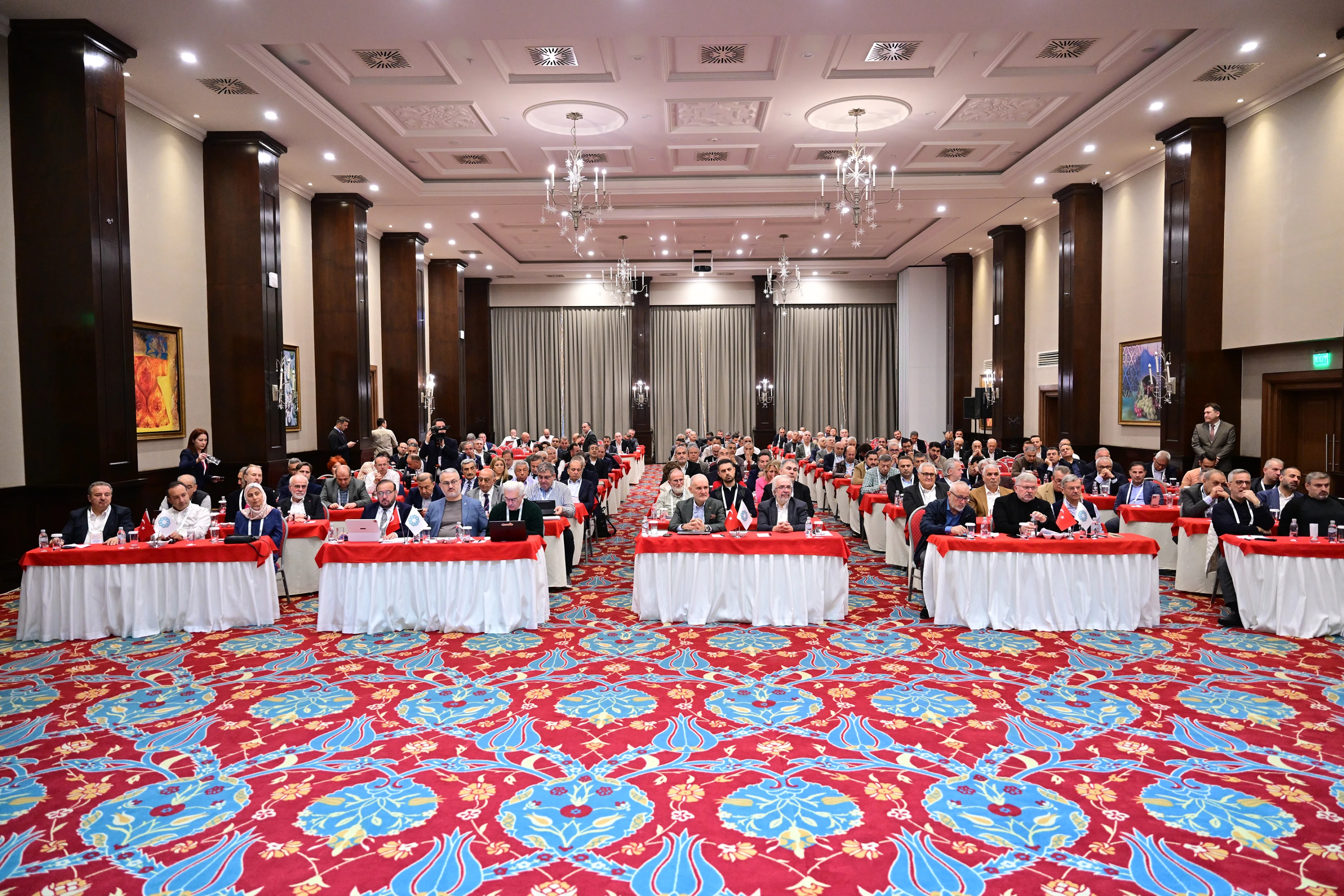 Güçlü ticari diplomasi meyvelerini veriyor! İTO Başkanı Şekib Avdagiç: İstanbul için değer ürettik