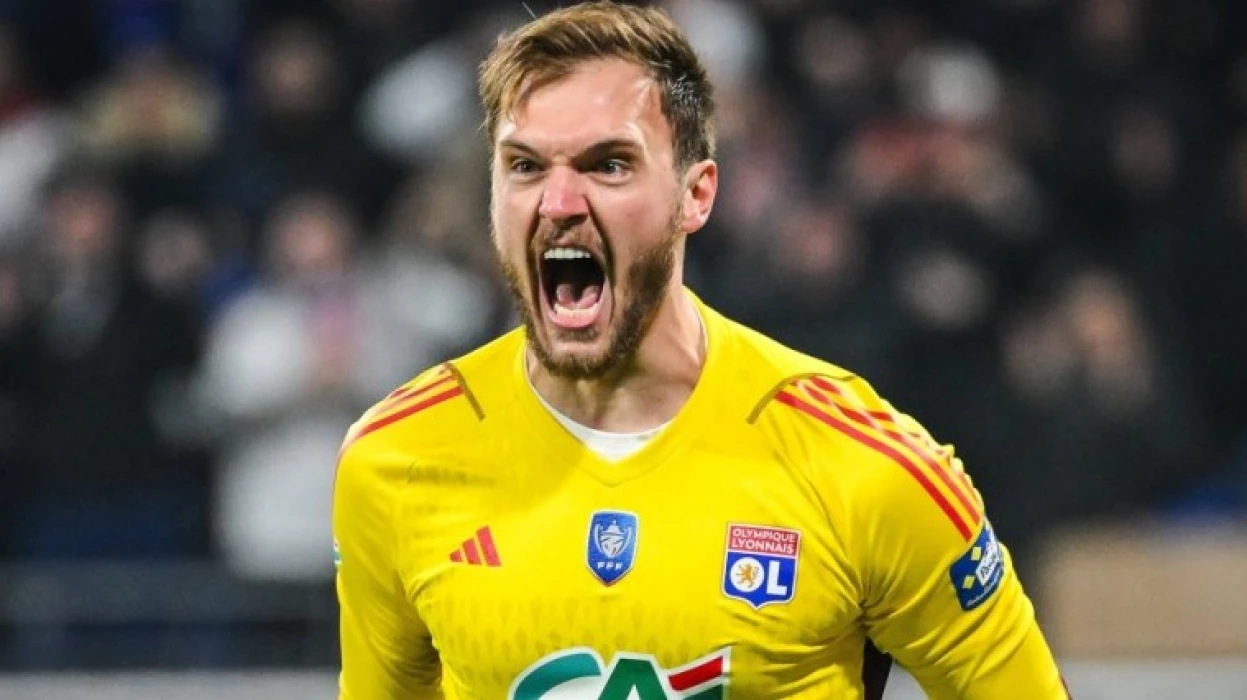 SON DAKİKA: Yıldız futbolcular serbest kalıyor! Lyon'un yetenekleri yeni takımlarını bekliyor