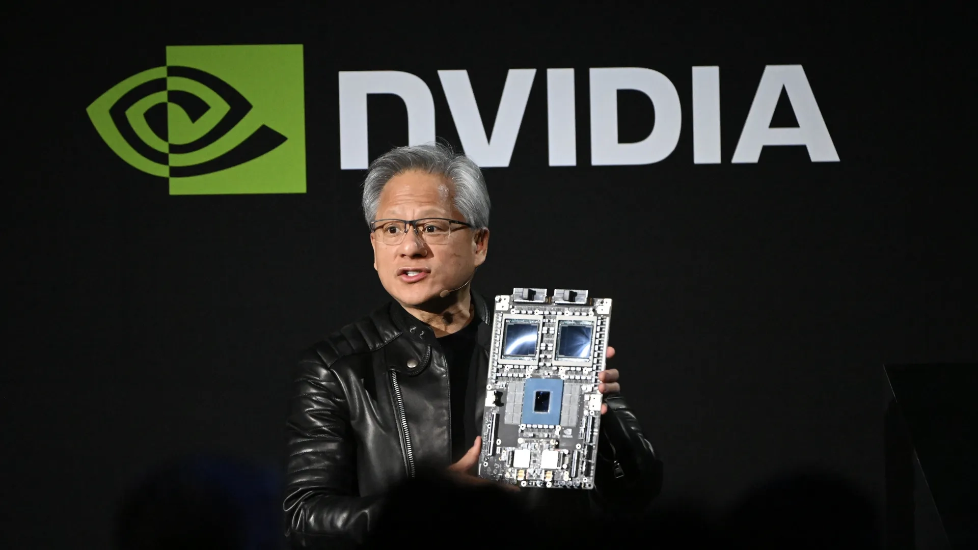 Nvidia ve AMD için ihracat vizesi: Çin’e çip satışında ‘Vaka bazlı’ onay