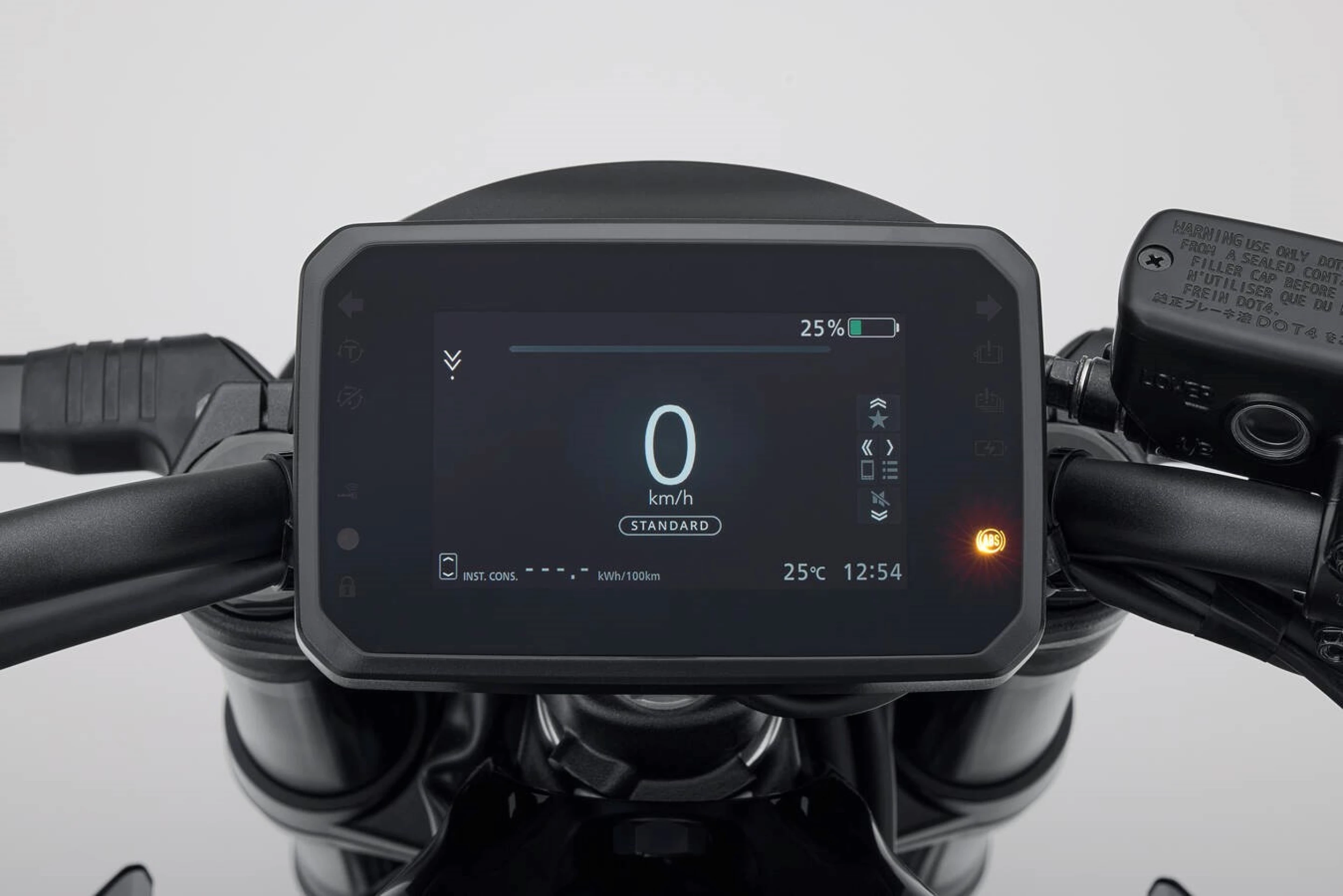 Honda’dan elektrikli motosiklet: 130 km menzil, 30 dakikada yüzde 80 şarj