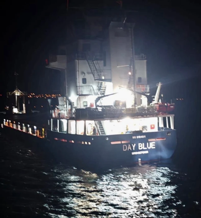 Çanakkale'de gemi arızalandı! Güvenli bölgeye çekildi
