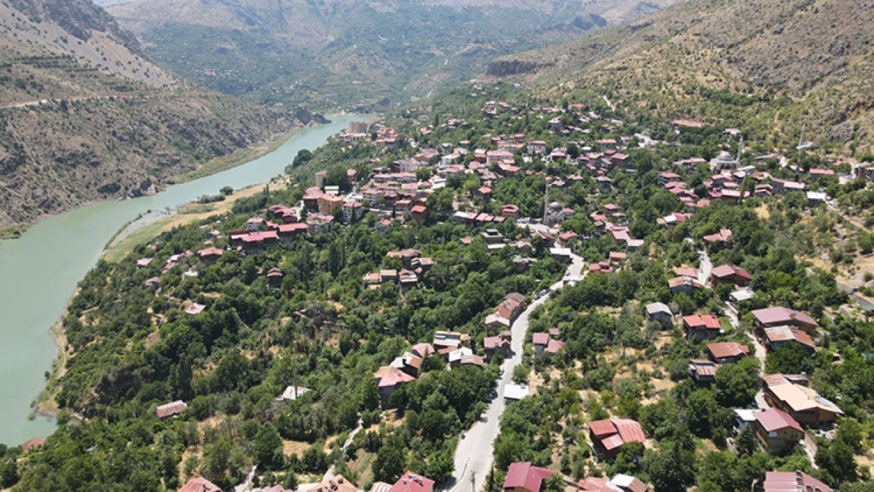 Kemaliye'nin turizm cazibesini fırsata çevirdi