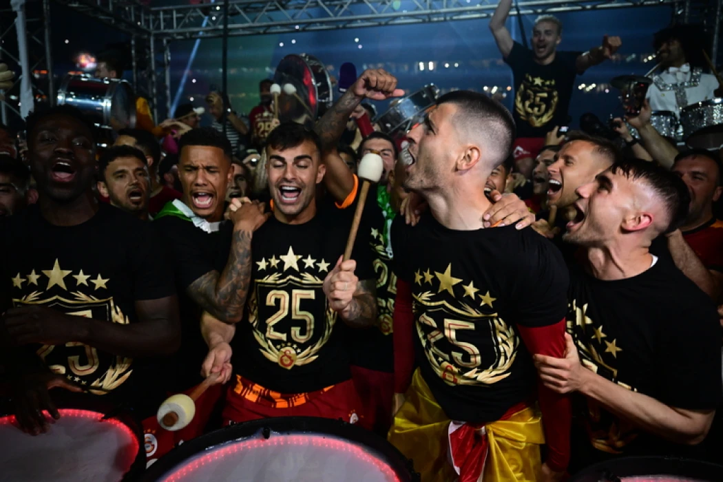 Galatasaray Süper Lig tarihinde 5 yıldız takan ilk takım oldu