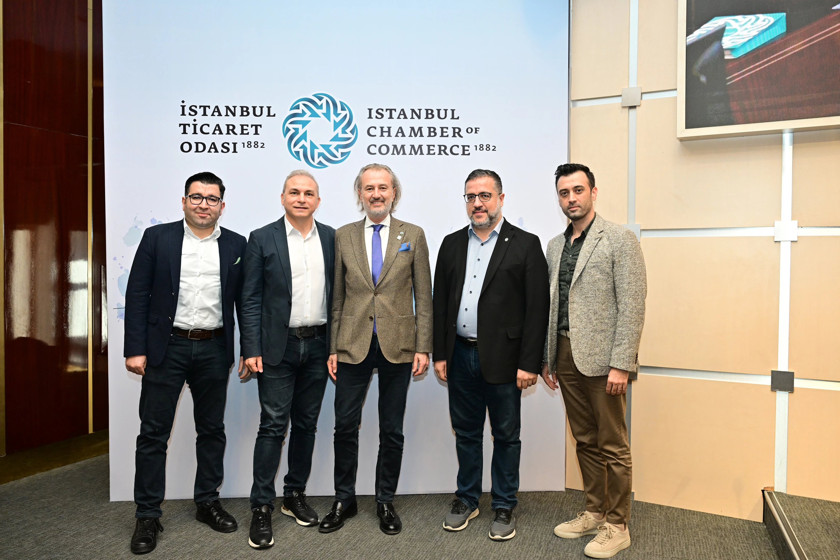 Yapay zekaya kendini iyi anlatan kazanacak