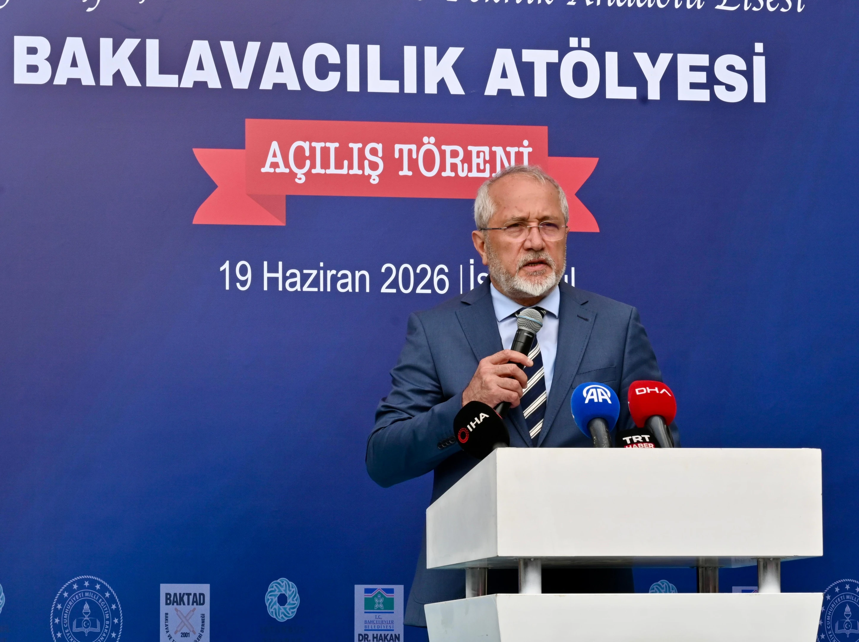 İstanbul'da mesleki ve teknik Anadolu lisesinde baklavacılık atölyesi açıldı