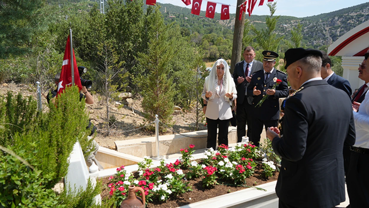 Yurt genelinde 15 Temmuz şehitleri anılıyor