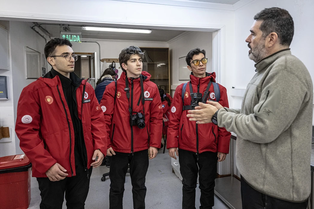 Genç bilim insanlarından Türk Bilim Üssü için yenilikçi enerji projesi