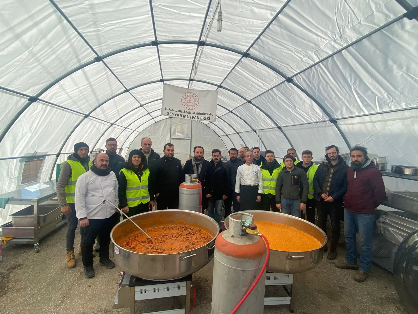 Meslek liseleri acil üretime geçti