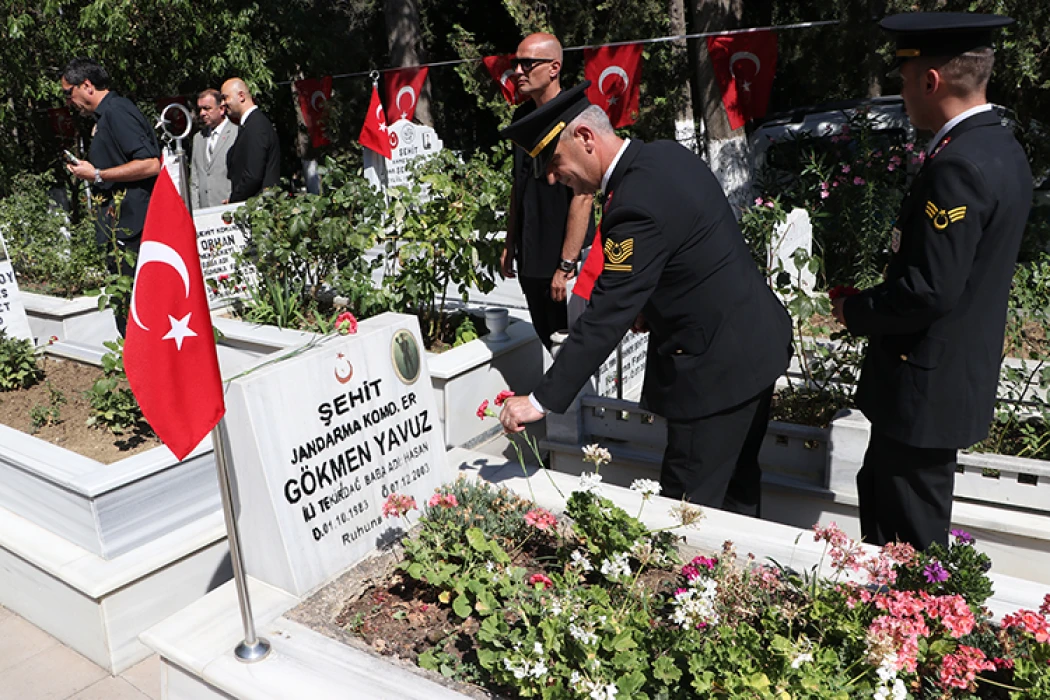 Yurt genelinde 15 Temmuz şehitleri anılıyor