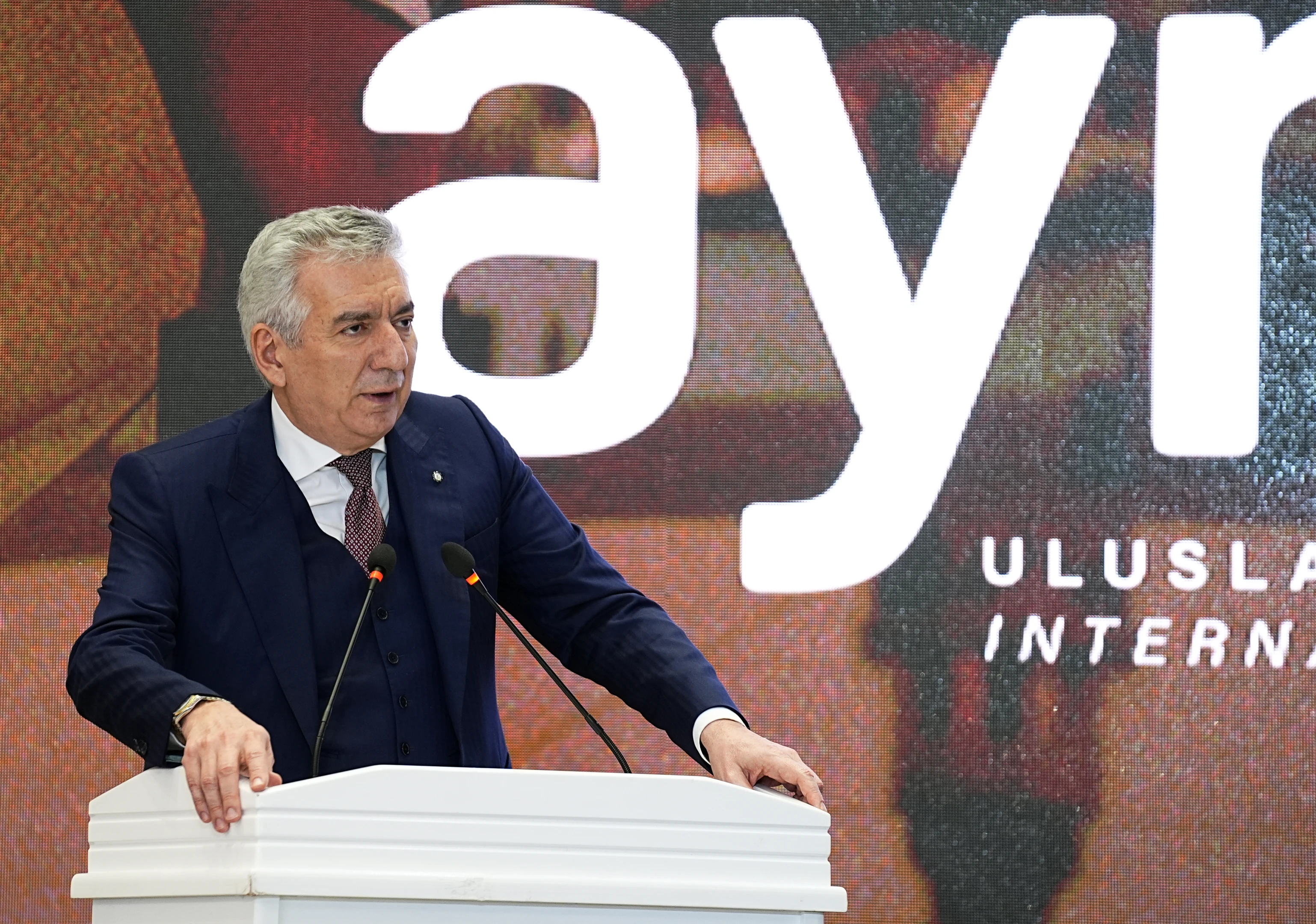 Avrupa'nın en büyük ayakkabı moda fuarı AYMOD İstanbul'da açıldı