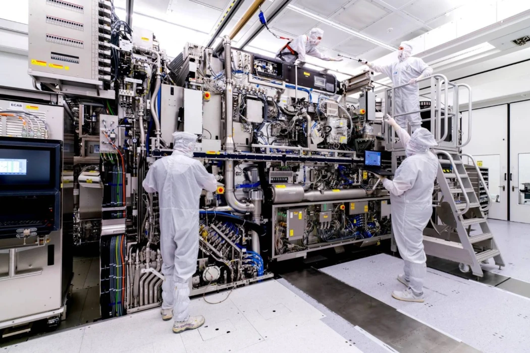 Tersine mühendislik krizi: Çinliler ASML’nin DUV makinesini ‘Kırdı’