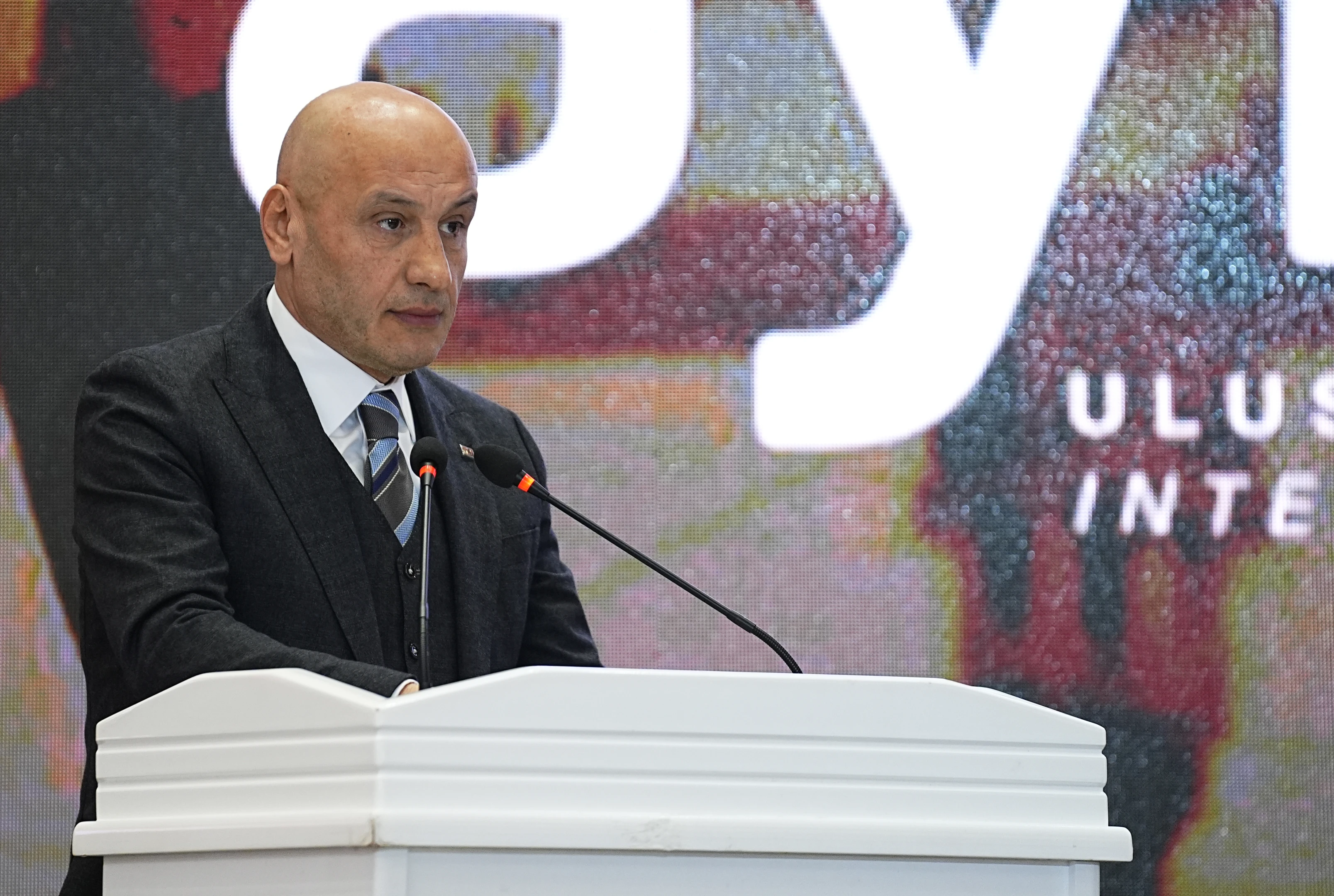 Avrupa'nın en büyük ayakkabı moda fuarı AYMOD İstanbul'da açıldı