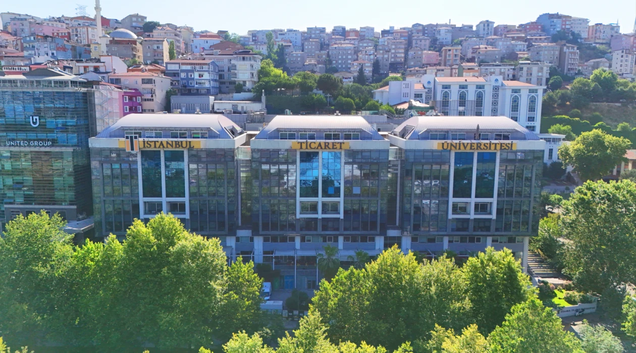 Tarihi şahsiyetler isimleriyle kampüslerde yaşıyor