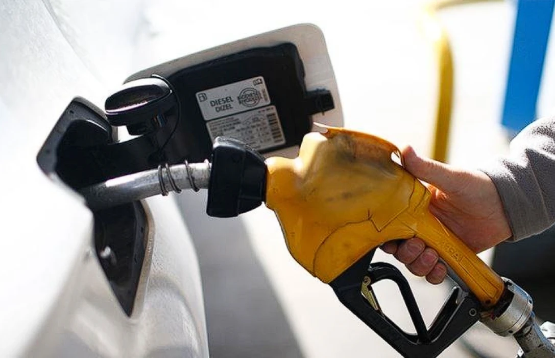 SON DAKİKA: Petrol fiyatları geriledi: Benzine ve motorine indirim geliyor