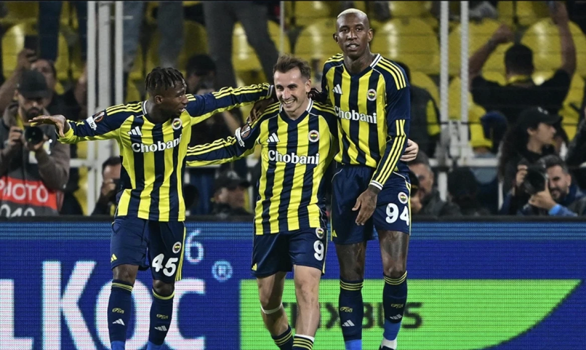 Fenerbahçe-Stuttgart maçı hangi kanalda, ne zaman, saat kaçta? ŞİFRESİZ YAYIN! Tedesco'dan sürpriz kadro