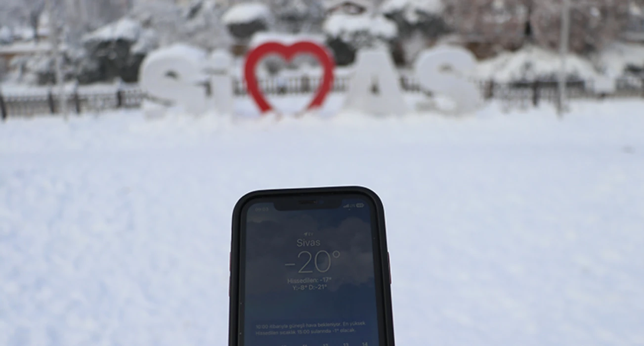 Ardahan sıfırın altında 39,7 dereceyle Türkiye'nin en soğuk ili oldu