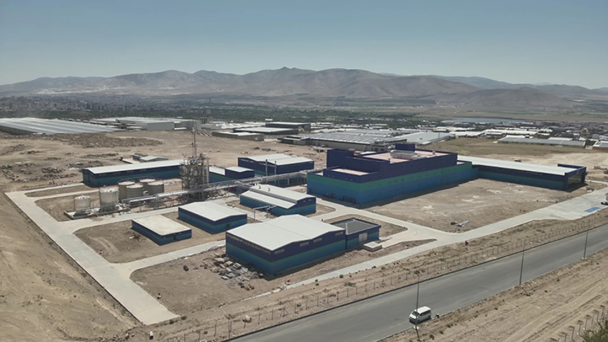 Niğde'de ilk fazı tamamlanan tesiste yıllık 7 bin ton likra üretiliyor