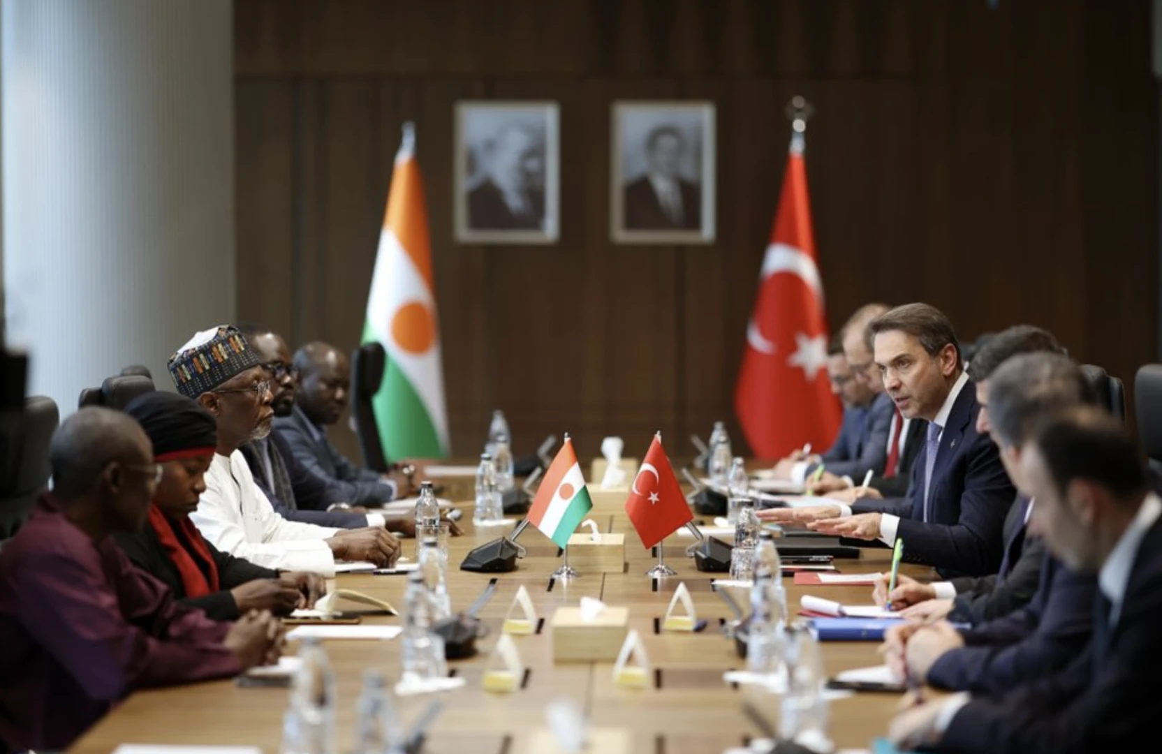 Bakan Bayraktar Nijer ile enerji adımlarını hızlandırdı: Petrol ve madencilikte işbirliği gündemde