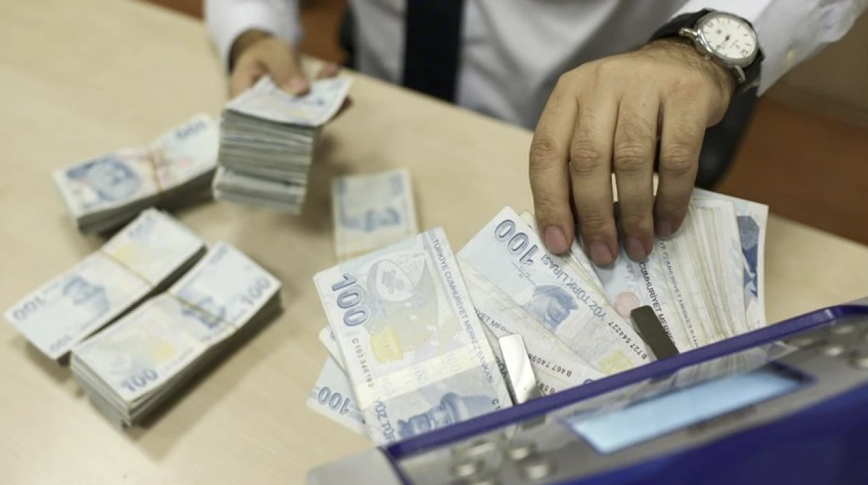 EMEKLİ, MEMUR ZAMMI 2026 SON DAKİKA: 3 aylık fark kesinleşti! En düşük emekli maaşı için 18.600 TL hesabı