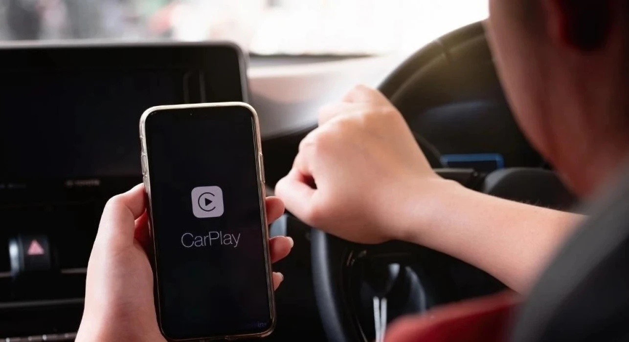iOS 26: Mesajlar, Müzik, Notlar ve CarPlay yeniliklerle geliyor