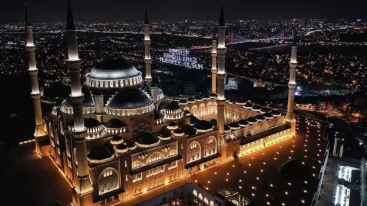 Regaip Kandilinde neler yapılmalı? Regaip Kandilinde çekilecek zikirler, okunacak dua listesi