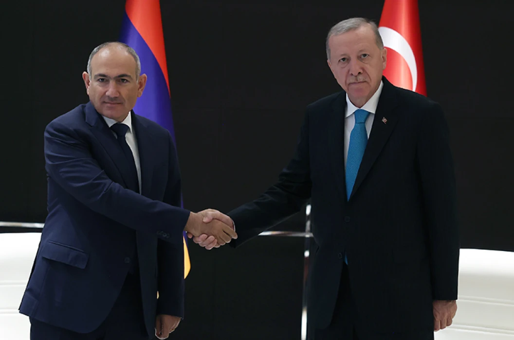 Çin'de yoğun diplomasi trafiği: Cumhurbaşkanı Erdoğan, Putin ile bir araya geldi
