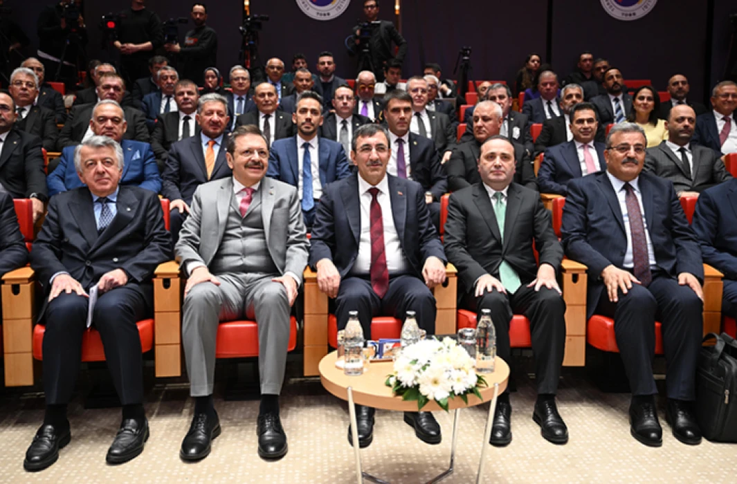 Cevdet Yılmaz’tan finansal piyasalara güven mesajı: Maliyetlerin düştüğü bir döneme giriyoruz