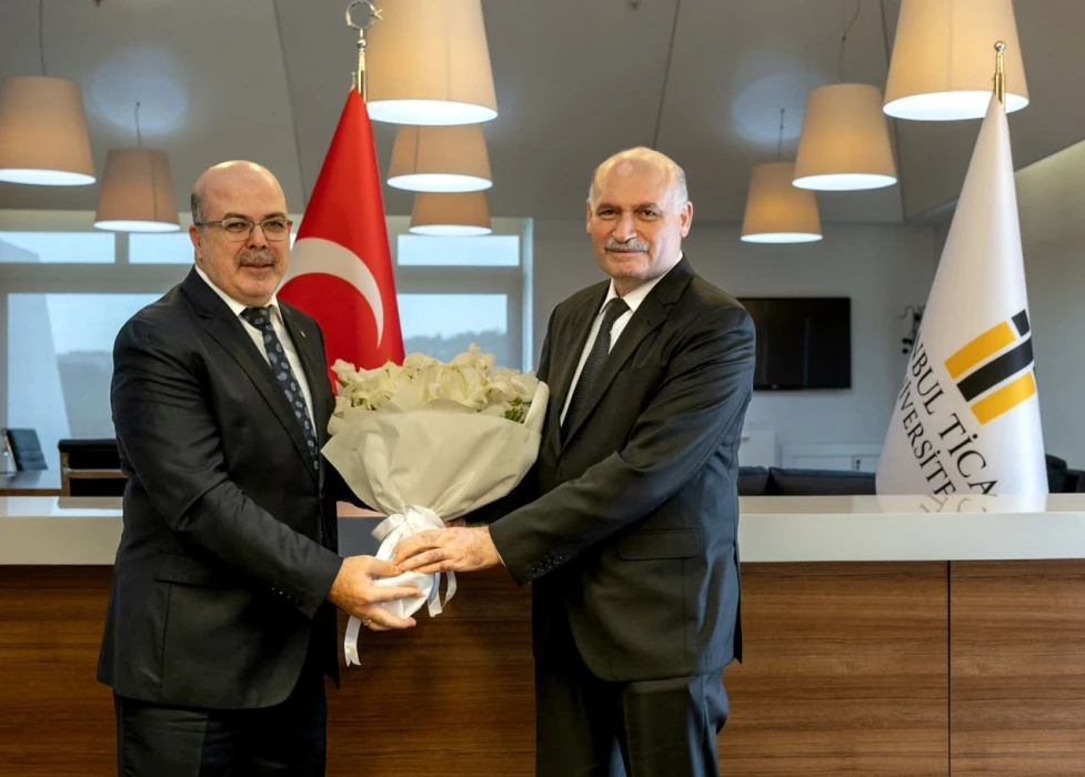 İki fakültenin dekanları değişti