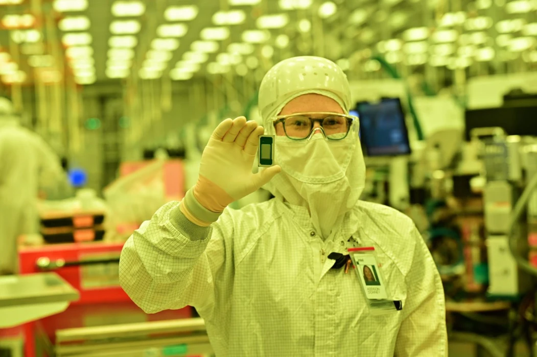 Intel, 18A’yı ABD’de seri üretime hazırladı: Fab 52 tam kapasite hazır