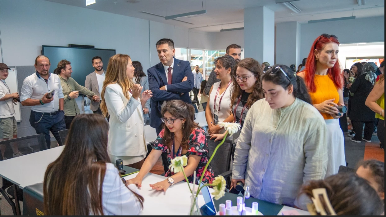 Teknopark İstanbul Genel Müdürü Abdurrahman Akyol da lansmana katıldı.