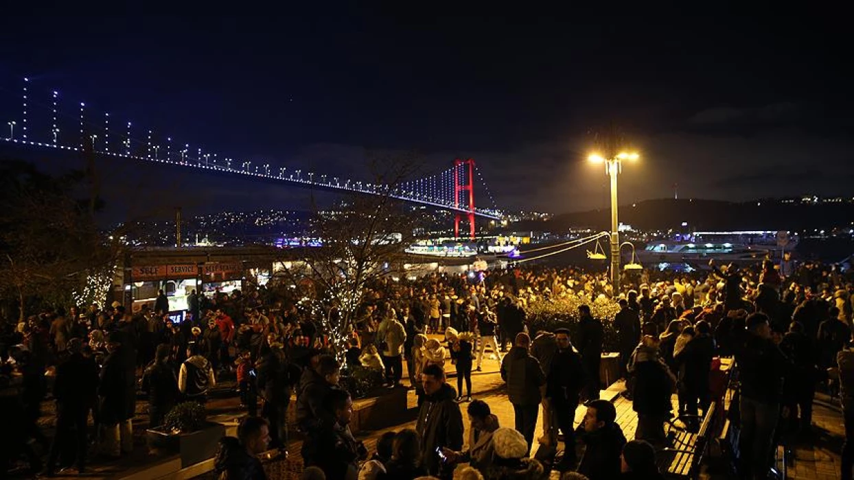 Yılbaşı fırsatçıları devrede! Uzmanlar uyardı: Yetkili kurumlara bildirin