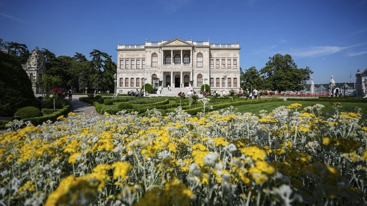 Osmanlı'nın görkemli mirası Dolmabahçe Sarayı 170 yaşında