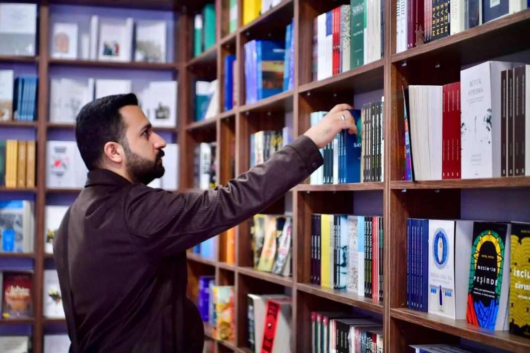 Kitap kokusu Cağaloğlu’na geri döndü