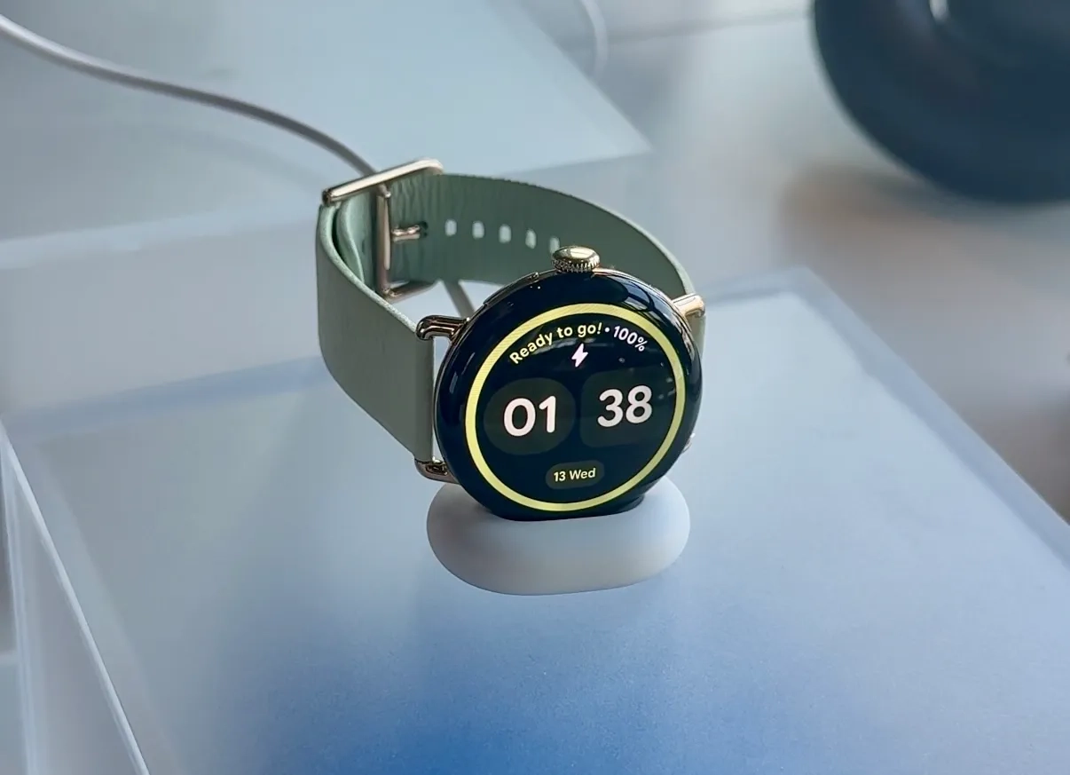 Google Pixel Watch 4’ü tanıttı: Yapay zeka, uydu iletişimi ve gelişmiş sağlık