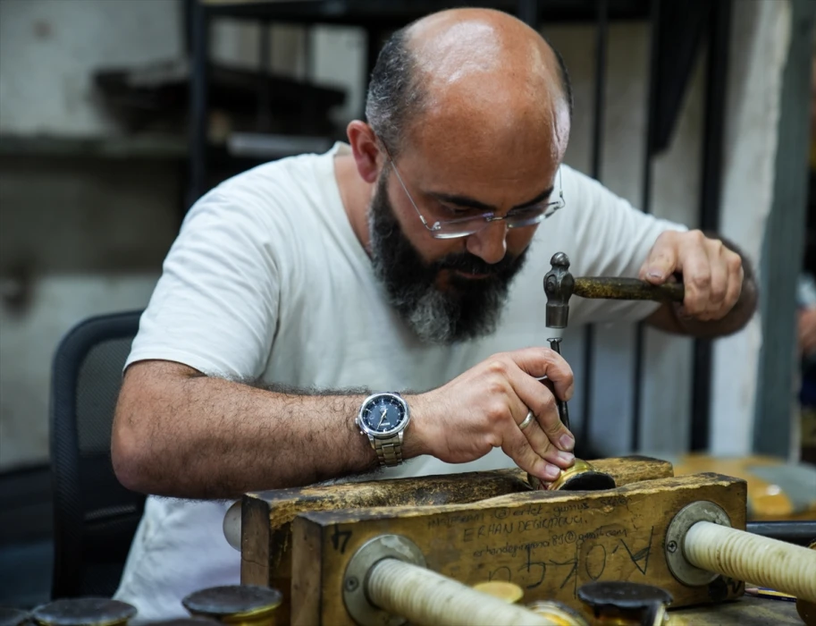 Büyük Yeni Han ticaret hayatına ev sahipliğini sürdürüyor