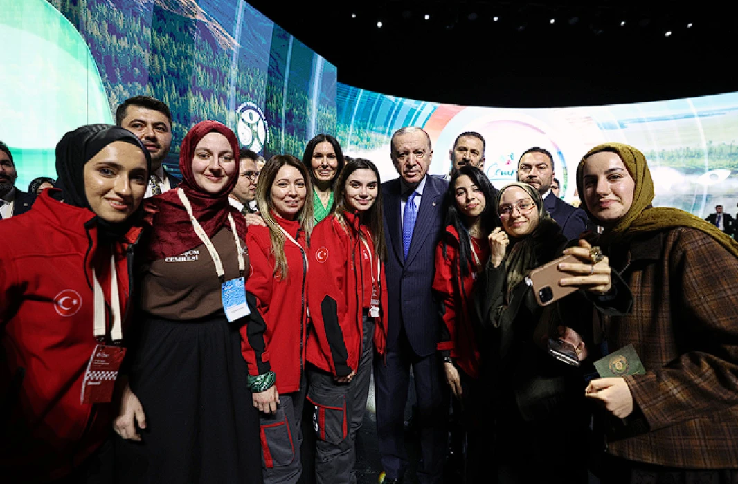 Cumhurbaşkanı Erdoğan Cemre Vakfı programında konuştu: Çevreyi korumanın partisi olmaz