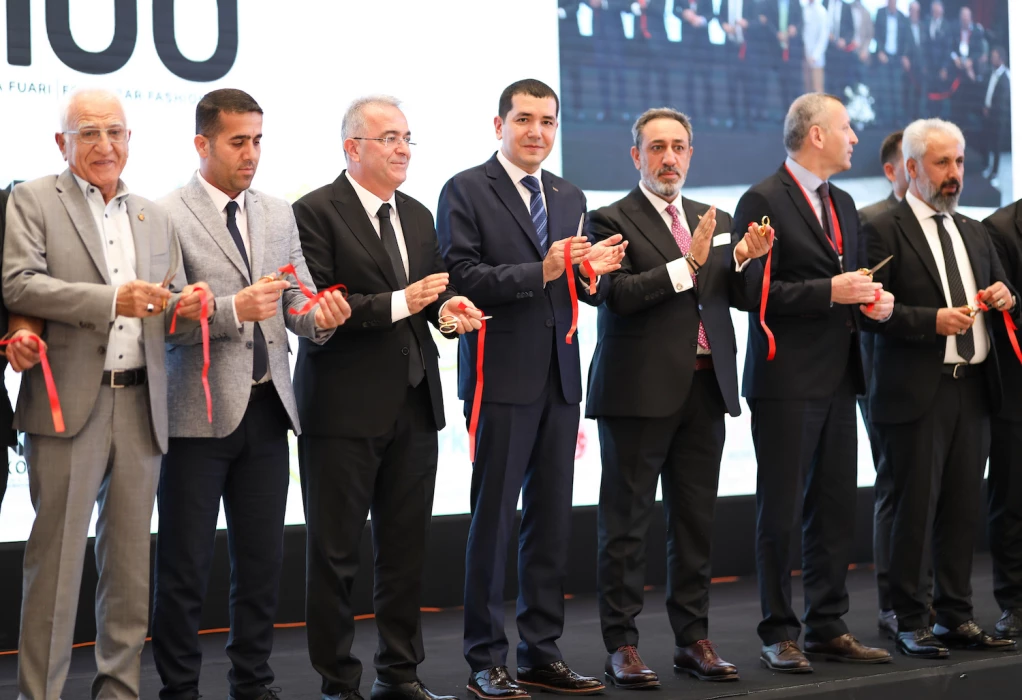 700’ü aşkın alıcı ayakkabı için geldi