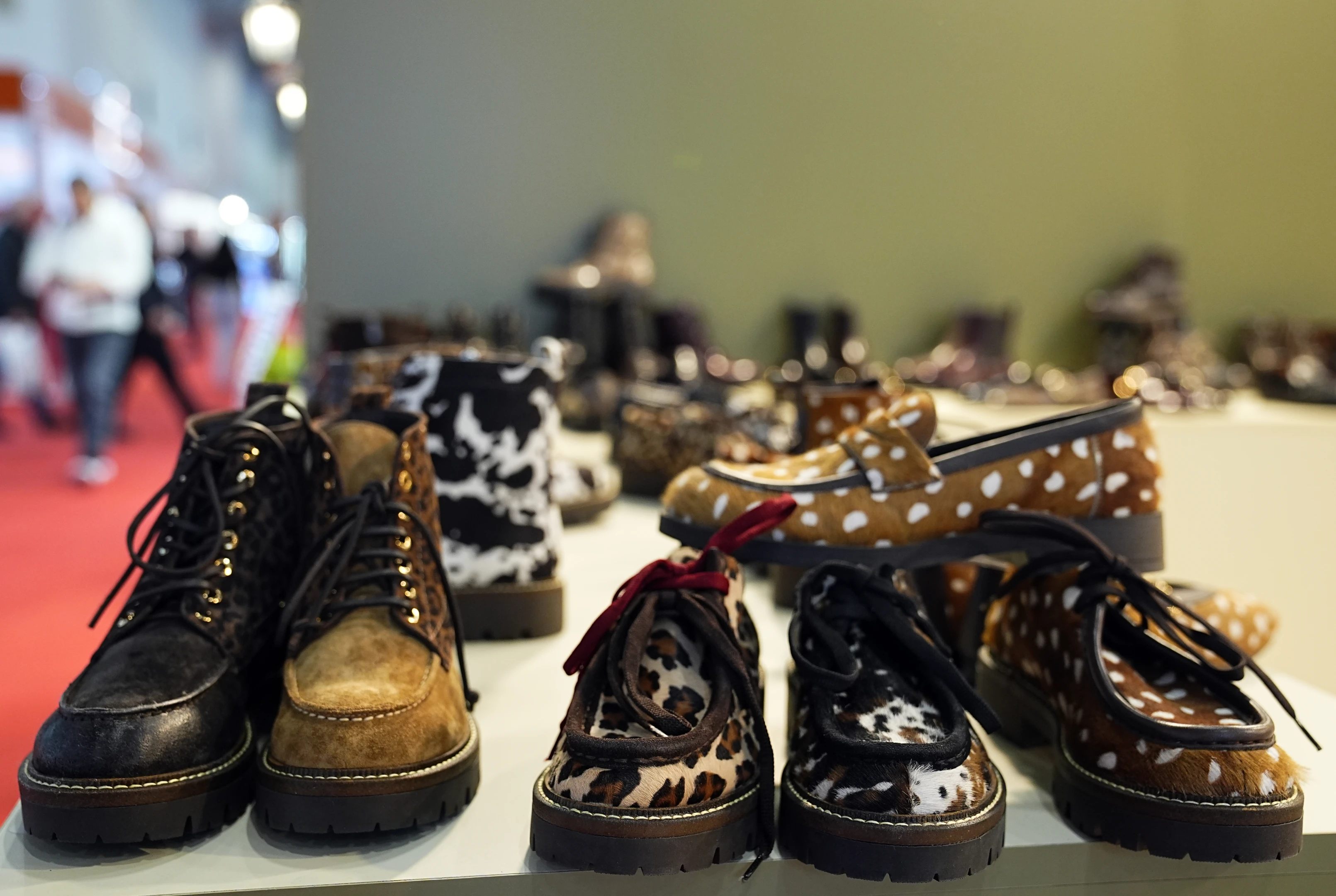 Avrupa'nın en büyük ayakkabı moda fuarı AYMOD İstanbul'da açıldı