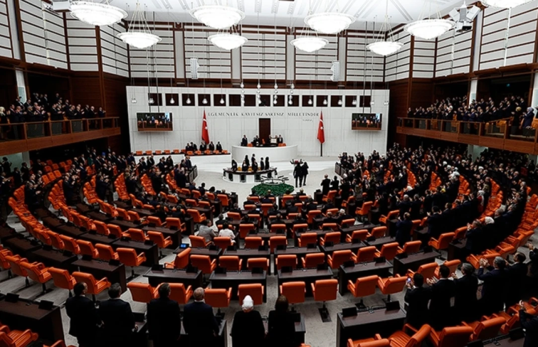 Bayram sonrası Meclis yoğun: Doğum izni ve sosyal medya düzenlemesi gündemde