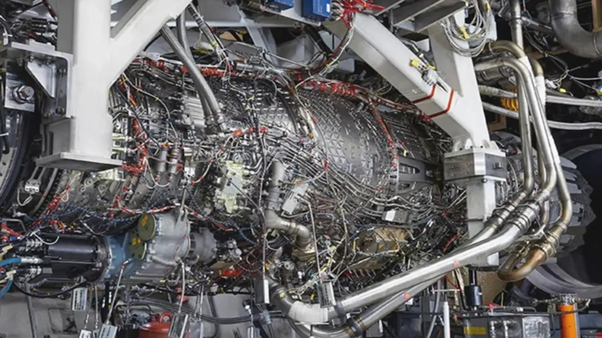 Boeing F-47 altıncı nesil savaş uçağının motoru XA102 onaylandı