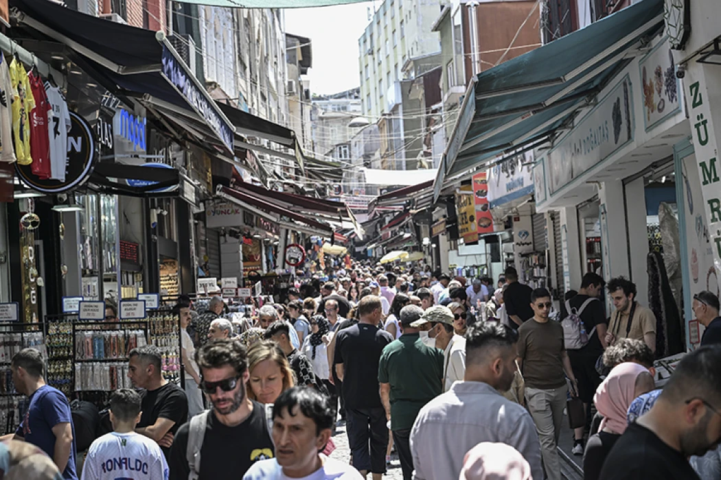 Bayramın üçüncü günü İstanbul'da ziyaretçi yoğunluğu