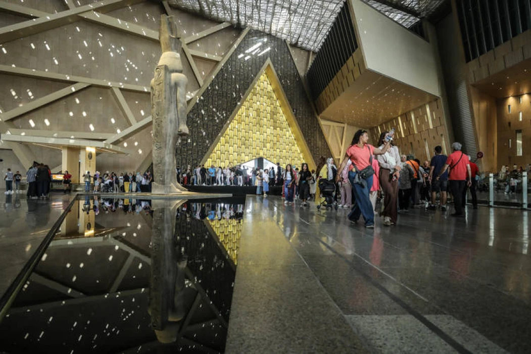 Büyük Mısır Müzesi, misafirlerini çağlar arası yolculuğa çıkarıyor