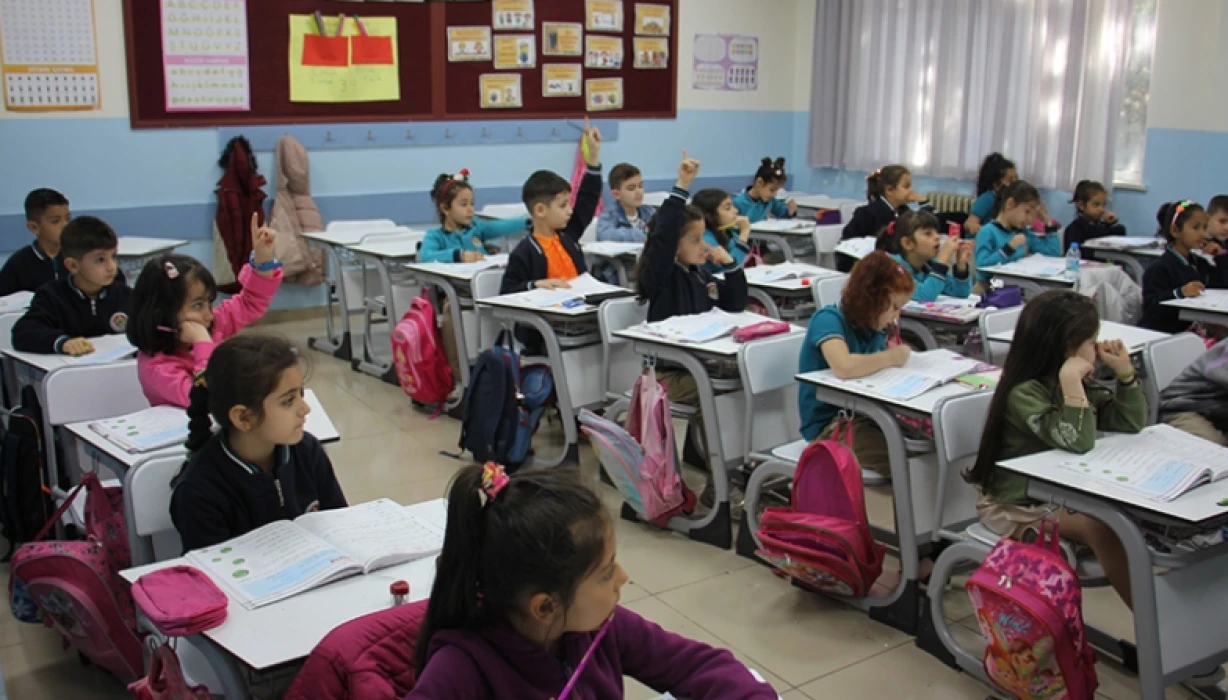 Okullar tatil mi? Kar tatili kararı! İstanbul'da okullar yarın tatil mi sorusu yanıt buldu